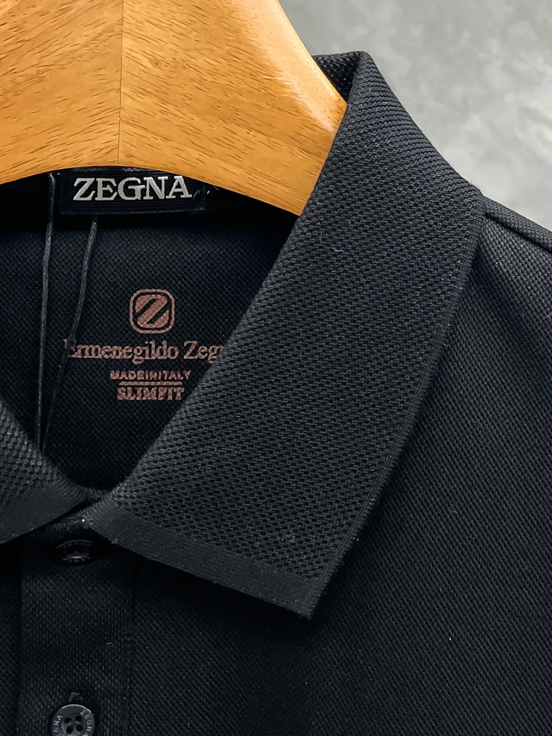 Z 2026ss New Arrival Classic logo Polo ！Classic ，Premium ！ ， ，Quality / ， ！ 100% ， ，Breathable ， ！ Classic LOGO ， ，LOGO ， ， Classic ！ ， ， LOW ， Versatile Polo ！ ：Black White Size：M-3xl